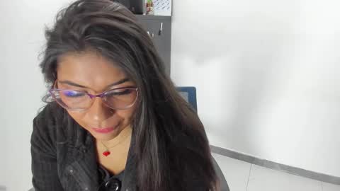 Snapshot of luna_dumont chatting on 25, 5, 2026 luna online show from 25, 5, 2026