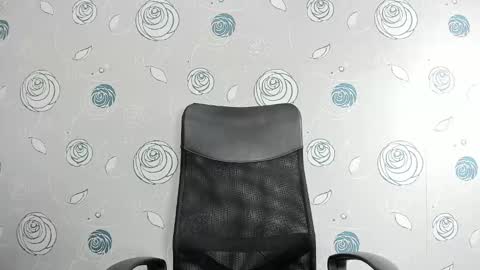 Luna Eva online show from 10, 2, 2025