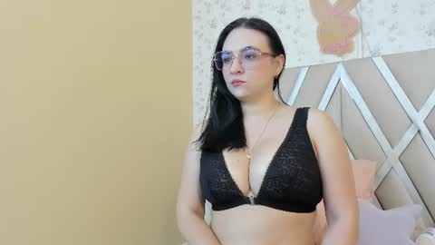 Snapshot of luna_ferrer1 chatting on 20, 7, 2026 luna_ferrer1 online show from 20, 7, 2026