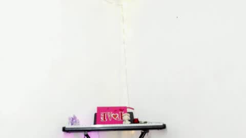 Snapshot of luna_fioree chatting on 29, 10, 2025 Luna Fioree online show from 29, 10, 2025