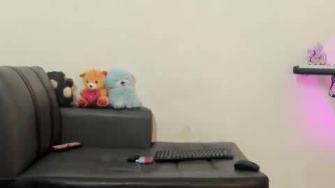 Snapshot of luna_fioree chatting on 19, 11, 2025 Luna Fioree online show from 19, 11, 2025