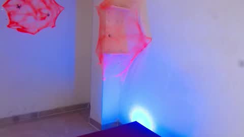 luna_hazard online show from 20, 10, 2025