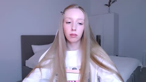 Snapshot of luna_insanity chatting on 23, 11, 2025 Luna online show from 23, 11, 2025