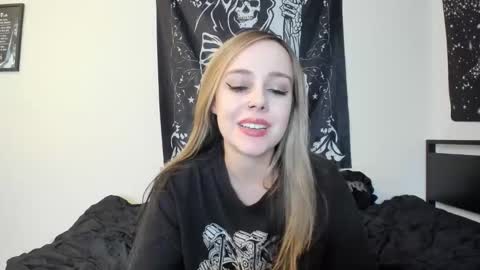 Luna online show from 11, 11, 2025