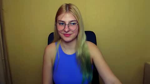 Snapshot of luna_lush_ chatting on 31, 1, 2025 Luna online show from 31, 1, 2025
