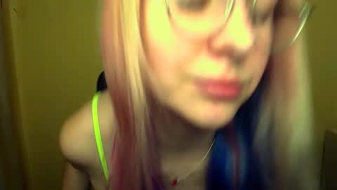 Snapshot of luna_lush_ chatting on 11, 3, 2025 Luna online show from 11, 3, 2025