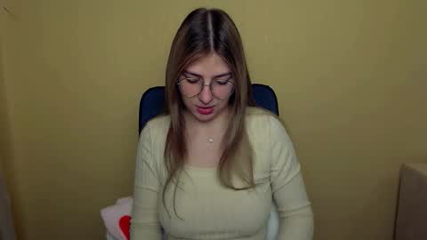 Snapshot of luna_lush_ chatting on 1, 10, 2025 Luna online show from 1, 10, 2025