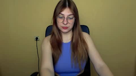 Snapshot of luna_lush_ chatting on 12, 5, 2026 Luna online show from 12, 5, 2026