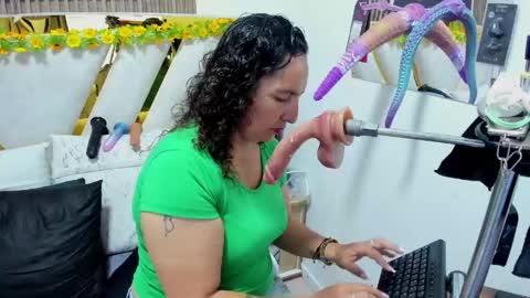 luna_naughty1 online show from 30, 5, 2026