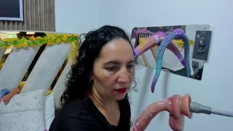 luna_naughty1 online show from 1, 6, 2026