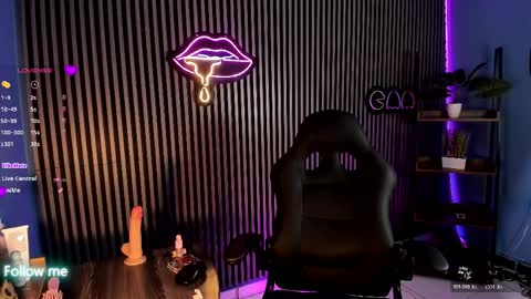 Snapshot of luna_roose1 chatting on 24, 4, 2026 Luna Rosse online show from 24, 4, 2026