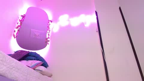 Luna Rougets online show from 17, 3, 2026