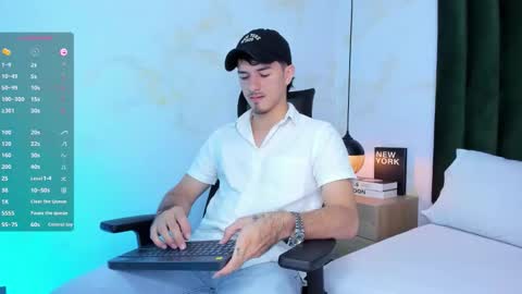 Snapshot of luna_stanford chatting on 4, 12, 2025 Luna Stanford online show from 4, 12, 2025