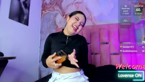 Snapshot of luna_sweeett_ chatting on 2, 6, 2026 Luna online show from 2, 6, 2026