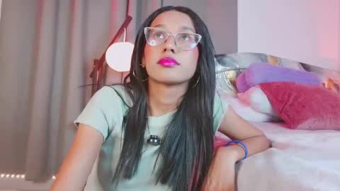 luna_valen online show from 21, 11, 2025