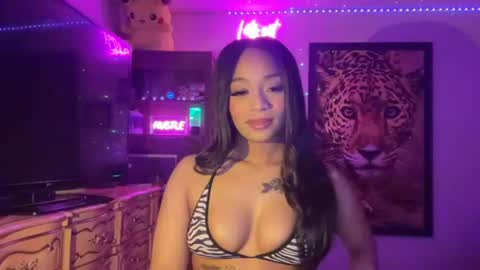 Snapshot of lunaa_11 chatting on 25, 6, 2026 lunaa_11 online show from 25, 6, 2026