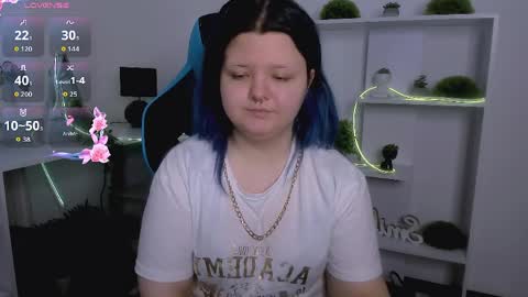 Luna online show from 4, 4, 2026