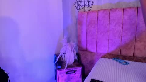 luna arias online show from 19, 6, 2026