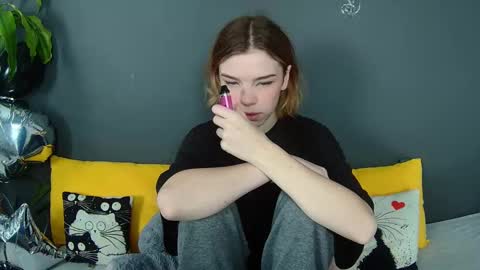 Snapshot of lunaastar_ chatting on 11, 12, 2024 lunaastar_ online show from 11, 12, 2024