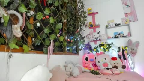 lunacristal_moon online show from 3, 1, 2025