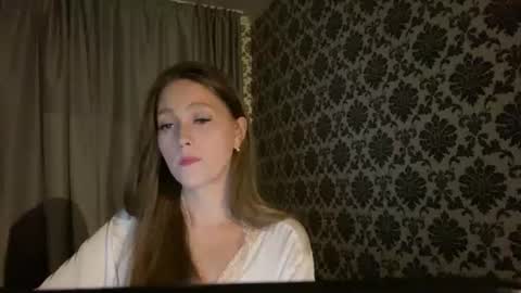 lunafeather online show from 20, 6, 2026