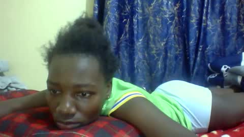 lunah_kitty online show from 28, 4, 2026