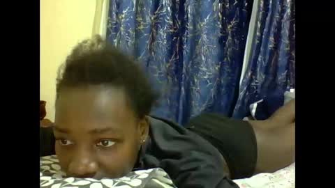 lunah_kitty online show from 7, 5, 2026