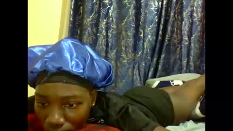 lunah_kitty online show from 13, 5, 2026