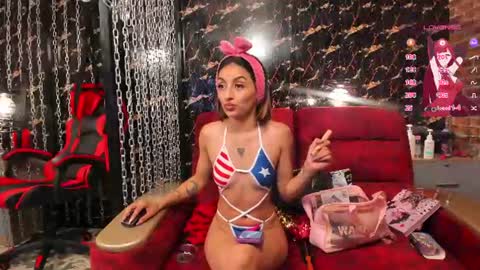 Snapshot of lunaixmoon_ chatting on 4, 7, 2026 Luna online show from 4, 7, 2026