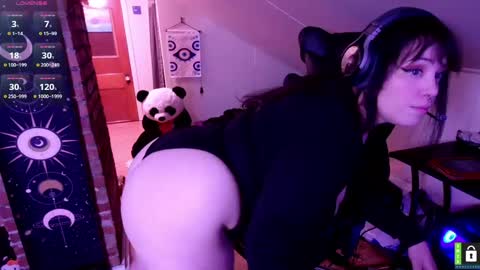Snapshot of lunalaneee chatting on 29, 5, 2026 Luna online show from 29, 5, 2026