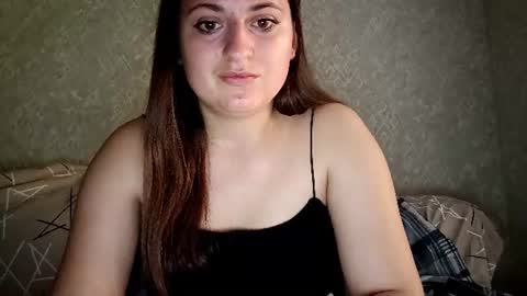 Snapshot of lunalili_1900 chatting on 18, 6, 2026 Layla online show from 18, 6, 2026