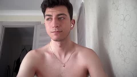 LunaPica online show from 31, 1, 2025