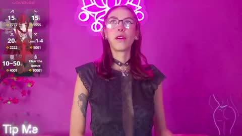 Luna online show from 4, 3, 2025