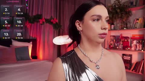 Luna  next streams Mon Fri Sat Sun 8pm-5am gmt0 online show from 25, 12, 2024