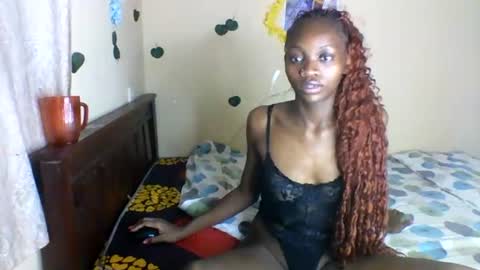 Snapshot of lunanior chatting on 9, 7, 2026 lunanior online show from 9, 7, 2026
