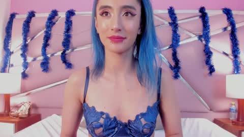 Luna Page online show from 5, 1, 2025