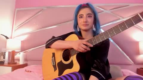 Luna Page online show from 5, 3, 2025