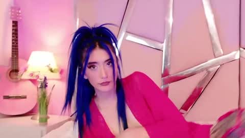 Luna Page online show from 12, 9, 2025