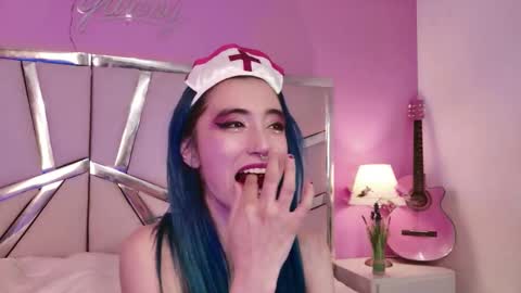 Luna Page online show from 7, 10, 2025