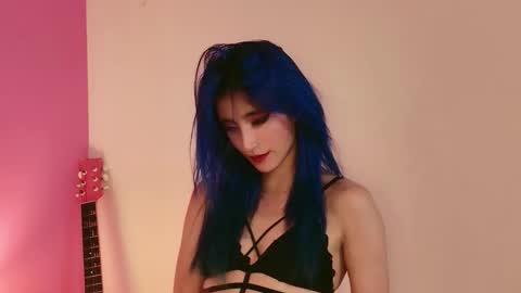 Luna Page online show from 13, 10, 2025