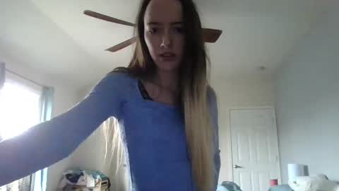 Snapshot of lunapixie2020 chatting on 22, 2, 2025 lunapixie2020 online show from 22, 2, 2025