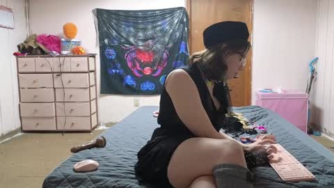 lunaquinn45 online show from 14, 12, 2024