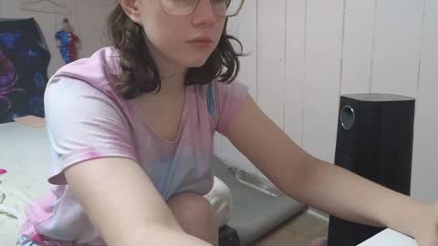 lunaquinn45 online show from 3, 1, 2025