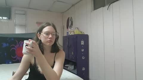 lunaquinn45 online show from 12, 2, 2025