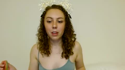 Snapshot of lunardaze chatting on 8, 5, 2026 lunar daze online show from 8, 5, 2026