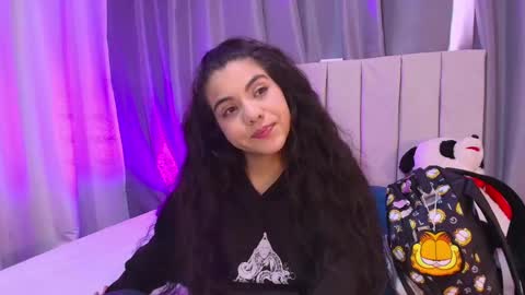 Snapshot of lunariddle_ chatting on 2, 2, 2025 Luna online show from 2, 2, 2025