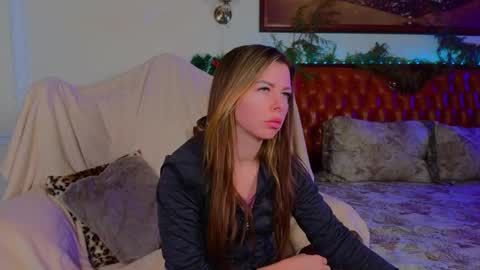 Luna Rishi online show from 6, 1, 2025