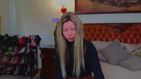 Snapshot of lunarishi chatting on 16, 2, 2026 Luna Rishi online show from 16, 2, 2026