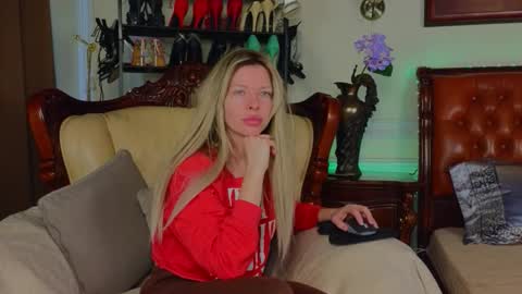 Snapshot of lunarishi chatting on 20, 3, 2026 Luna Rishi online show from 20, 3, 2026