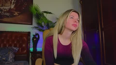 Snapshot of lunarishi chatting on 17, 4, 2026 Luna Rishi online show from 17, 4, 2026